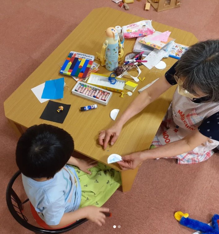 工作をする子どもと提供会員